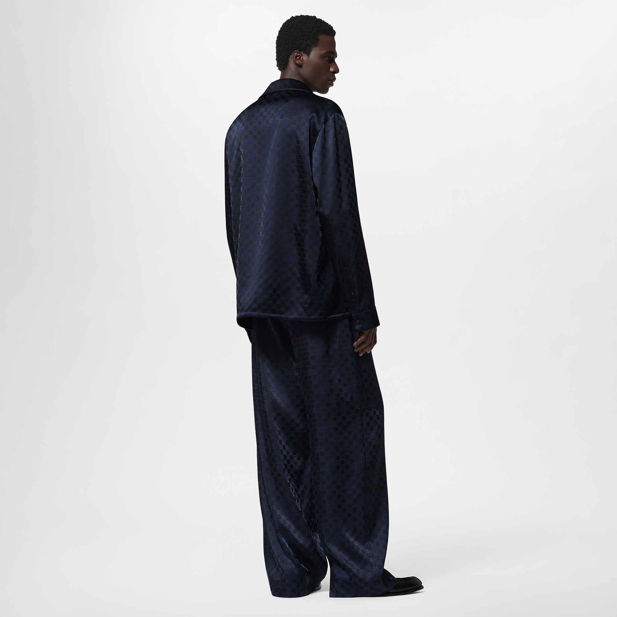 Silk Blend Evening Pyjama Pants  in Men's Ready-to-Wear Trousers collections by Louis Vuitton (Product zoom)